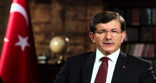 Davutoğlu uçakta konuştu: Psikolojik boyutu artan bir kriz