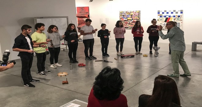 İşitme engelli gençlerden "Sanatın Sözleri Orkestrası"