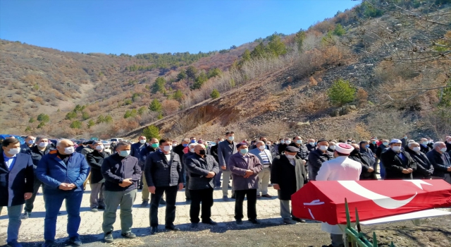 Doğum günü kutlamasında silahla yaralanarak yaşamını yitiren cumhuriyet savcısının cenazesi toprağa verildi