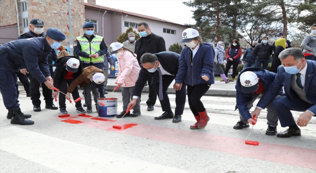 Çubuk’ta ”Yaya Önceliği Kırmızı Çizgimizdir” uygulaması yapıldı