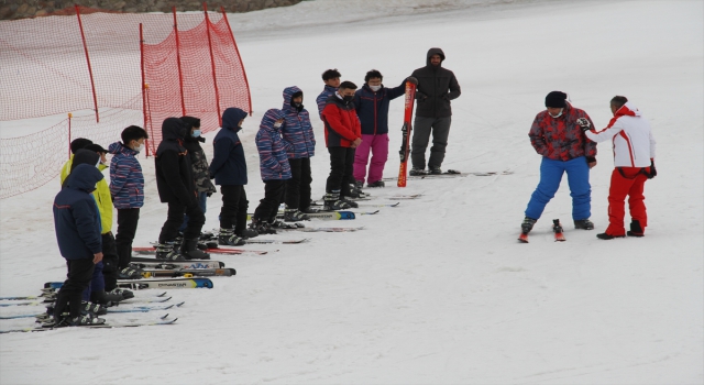 Erciyes’te kar keyfi devam ediyor