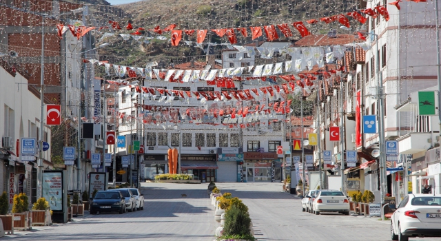 Beypazarı’nda Kovid19 salgını nedeniyle getirilen sokağa çıkma kısıtlamasına uyuldu
