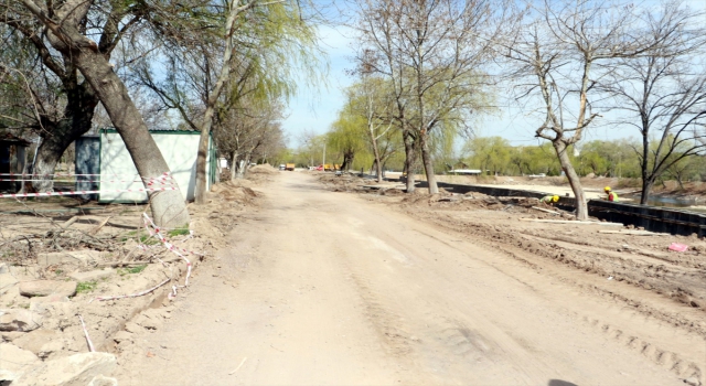 Kızılırmak kıyısındaki Kırıkkale millet bahçesi inşaatı devam ediyor