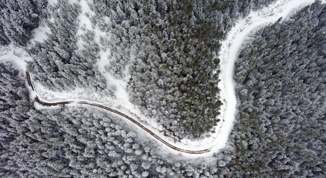 ”Anadolu’nun yüce dağı” Ilgaz nisan ayında tekrar beyaz örtüye büründü
