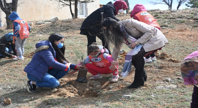 Bahşılı ilçesinde fidan dikim etkinliği düzenlendi