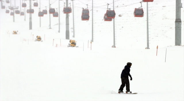 Erciyes’te kar kalınlığı 110 santimetre ölçüldü