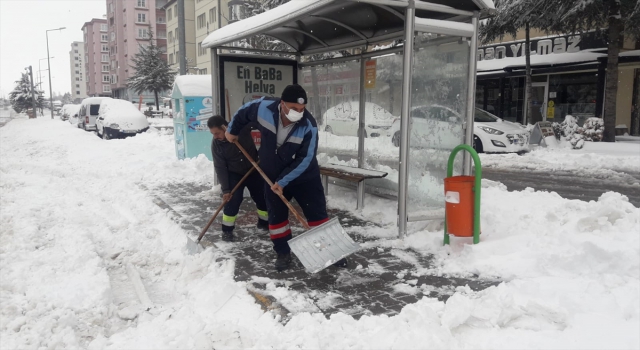 Orta Anadolu’da hafta sonu yağan kar bir yanda olumsuzluklara, diğer yanda güzelliklere sahne oldu