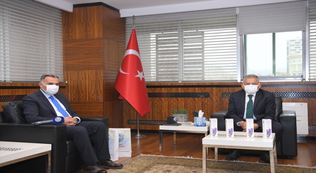 Develi Belediye Başkanı Mehmet Cabbar’dan Büyükkılıç’a ziyaret