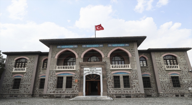 TARİHİN AYNASI KÜLTÜREL SERVET Yakın tarihin tanığı Cumhuriyet Müzesi 40 yıldır tarihseverleri ağırlıyor