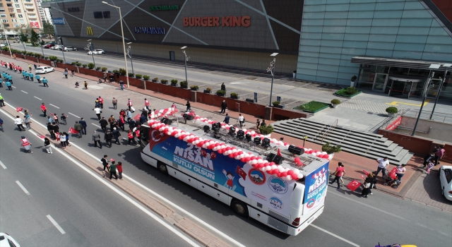 Kayseri’de 23 Nisan konvoyu renkli görüntüler oluşturdu