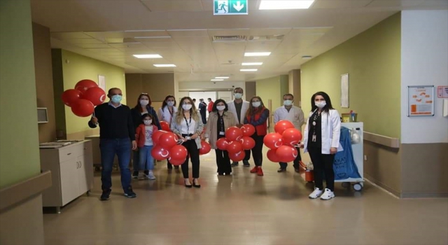 Kayseri Şehir Hastanesi’nde tedavi gören çocuklara 23 Nisan kutlaması