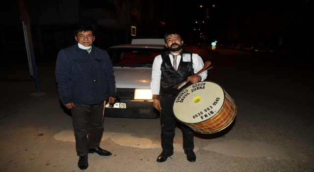 Çubuk’un ramazan davulcuları baba ile oğlu 20 yıldır tokmağı birlikte sallıyor