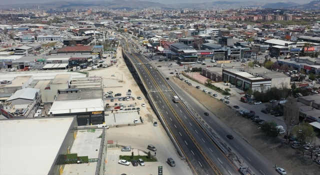 Şaşmaz Sanayi Bulvarı’ndaki ilk köprülü kavşak trafiğe açıldı