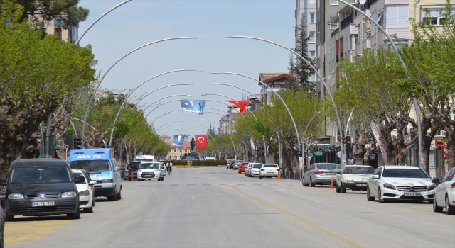 Konya ve çevre illerde sokağa çıkma kısıtlamasına uyuluyor