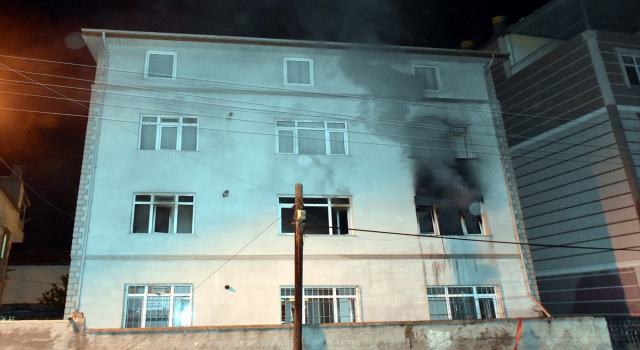 Kırıkkale’de eşini bıçakla öldürdüğü iddia edilen koca, evi ve aracını ateşe verdi