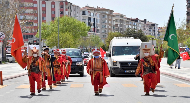 Aksaray Belediyesinden kısıtlamada evde kalan vatandaşlar için mehter konseri