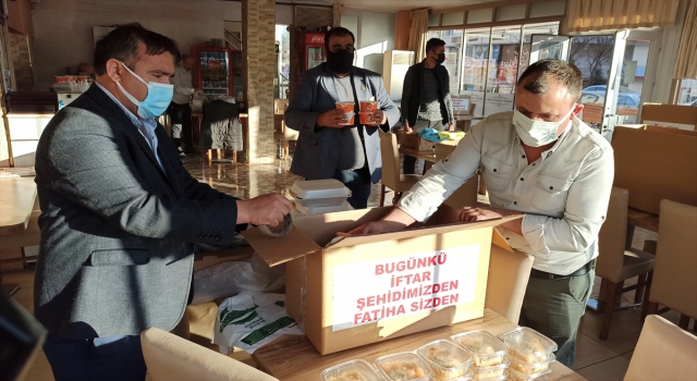 Kahramankazan’da ihtiyaç sahibi ailelere iftarlık yemekler dağıtıldı