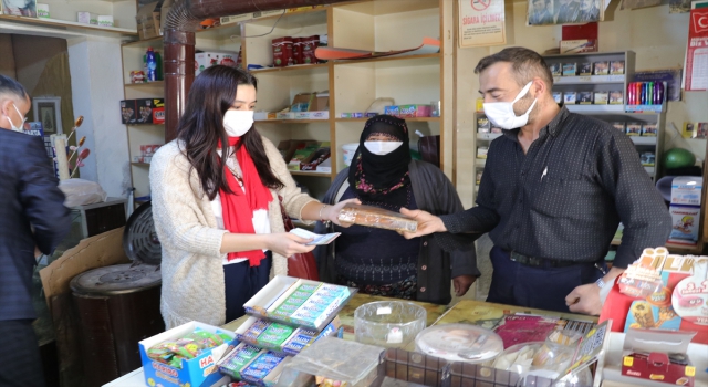 Yozgat’ta üniversite öğrencileri ”zimem defteri” uygulamasıyla bir bakkalda vatandaşın borcunu kapattı