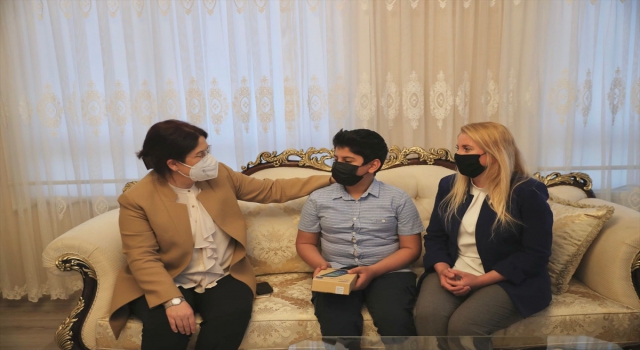 Bakan Yanık’tan 15 Temmuz’da eşi ve babasını şehit veren Bilge Gürs’e ziyaret