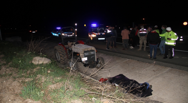 Sivas’ta traktör devrildi: 2 ölü