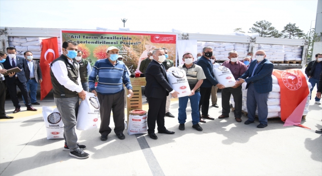 Kayseri’de çiftçiye 50 ton sertifikalı yerli kuru fasulye tohumu dağıtıldı
