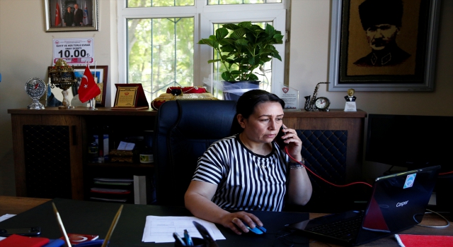 Çocukların bayramlıkları ”muhtar ablalarından”