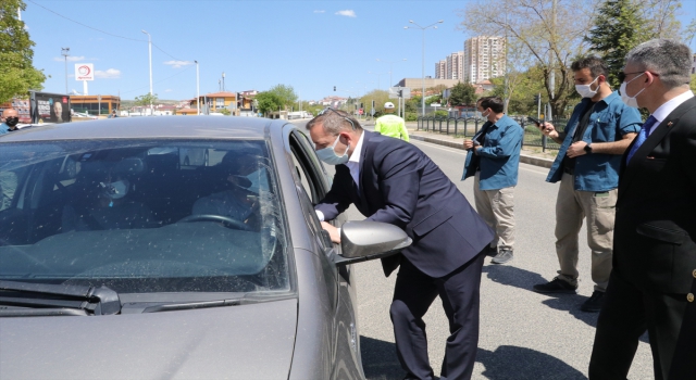 Yozgat Valisi Polat, görevi başındaki sağlık ve güvenlik güçlerini ziyaret etti