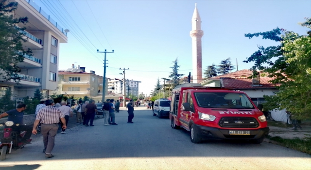 Konya’da park halindeki otomobil yandı