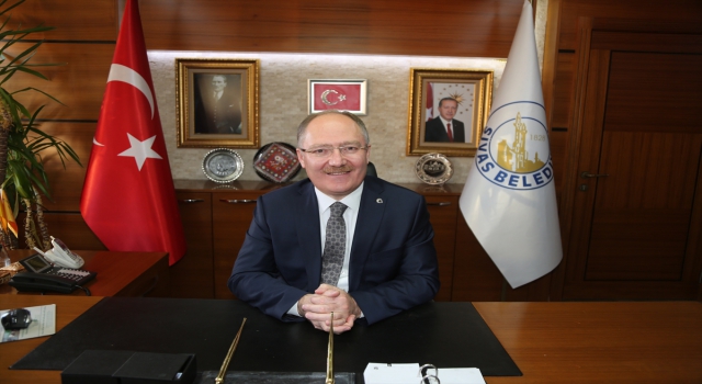 Sivas Valisi Ayhan ve Belediye Başkanı Bilgin’den 19 Mayıs mesajı