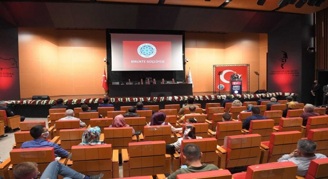 Büyükkılıç’tan, İstiklal Marşı’nı Güzel Okuma Yarışması’nda dereceye giren öğrencilere ödül