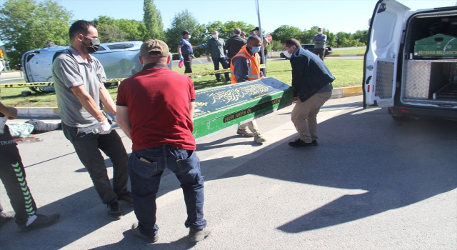 Konya’da otomobil devrildi: 2 ölü, 3 yaralı