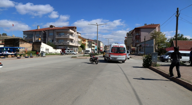 Sivas’ta hafif ticari aracın çarptığı motosiklet sürücüsü yaralandı