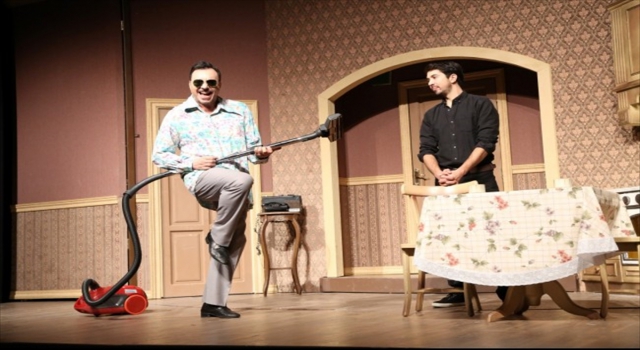 Sivas Devlet Tiyatrosu perdelerini ”Kendime Kıyamam” adlı oyunla açacak