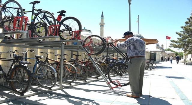 Konya’da iki katlı bisiklet parkları hizmete sunuldu