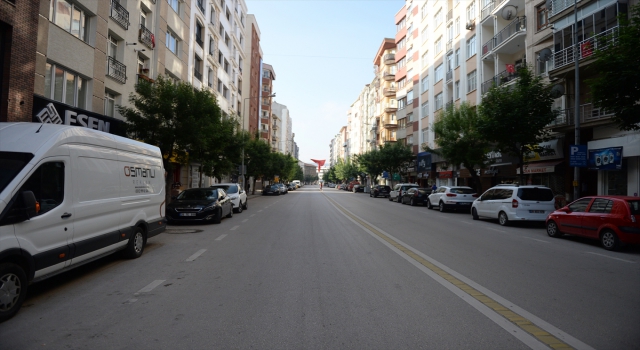 Bursa ve çevre illerde sokağa çıkma kısıtlaması nedeniyle sessizlik hakim