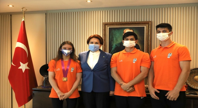 İYİ Parti Genel Başkanı Akşener, dünya şampiyonu milli sporcu Ayşe Begüm Onbaşı’yı kabul etti