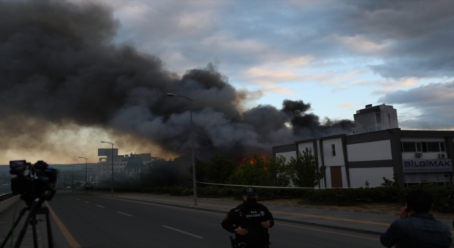GÜNCELLEME Başkentte kimyasal madde üreten bir iş yerinde yangın çıktı