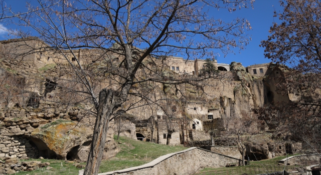 Açık hava müzesini andıran Manastır Vadisi ziyaretçilerini tarihte yolculuğa çıkarıyor