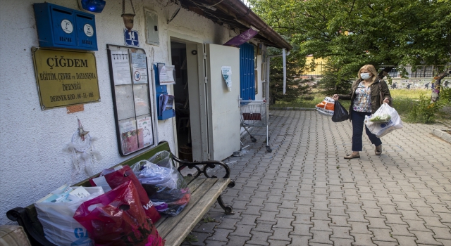 Mahallenin çöpleri sıfır atıkla yeniden dönüştürülüyor