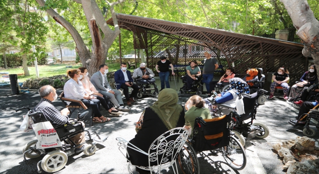 Belediye Başkanı Özdemir’den Türkiye Sakatlar Derneği Niğde Şubesi’ne ziyaret