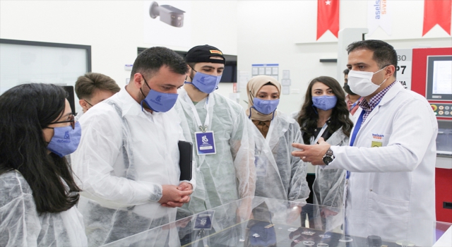 Sivas’ta belediyenin ”Bilişim Teknolojileri Birimi” kursiyerleri Aselsan’ın fabrikasını gezdi