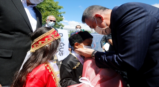 Cumhurbaşkanı Yardımcısı Oktay, Kırıkkale’de yüksek hızlı tren şantiyesinde incelemelerde bulundu