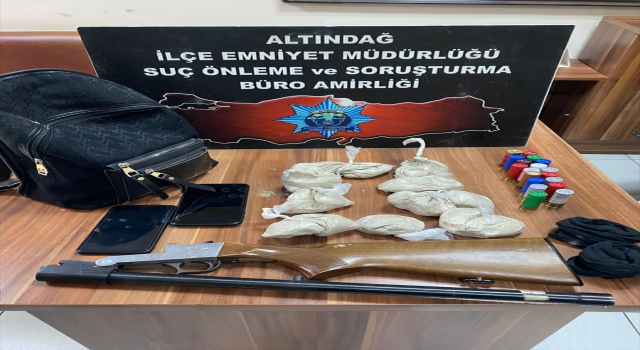 Başkentte çoraplar içinde toprağa gömülen 1 kilogram eroin ele geçirildi