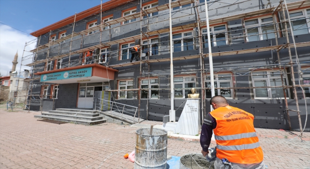 Talas Belediyesi ilçede, tadilat ve yenileme çalışmalarını sürdürüyor