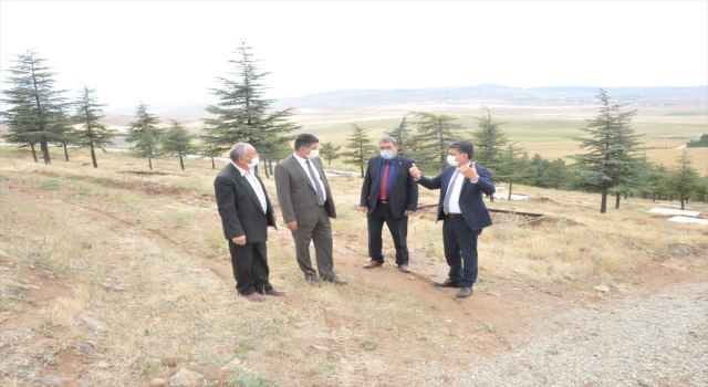 Yerköy Belediye Başkanı Ferhat Yılmaz mesire alanı inşaatında incelemelerde bulundu