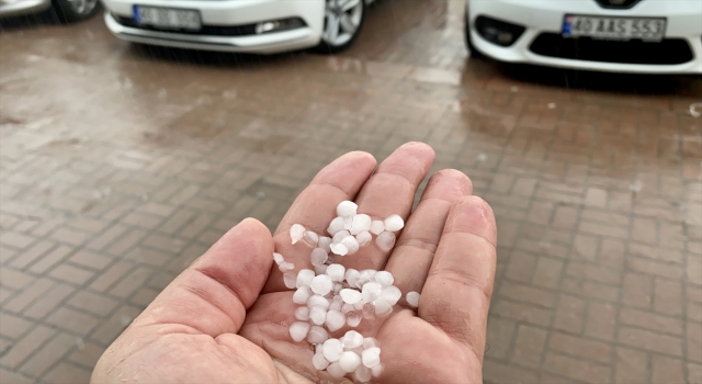 Kırşehir’de dolu ve sağanak etkili oldu