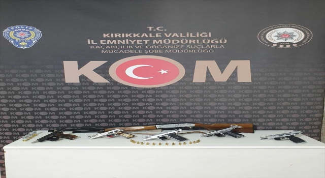 Kırıkkale’de araçlarında ruhsatsız silah ele geçirilen 3 şüpheli gözaltına alındı