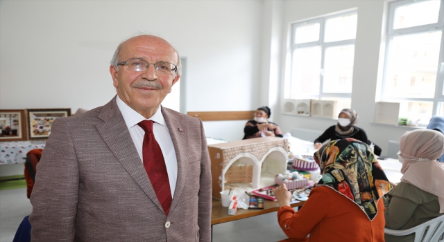 Çubuk ilçesinde kadınlar atıkları sanata dönüştürüyor