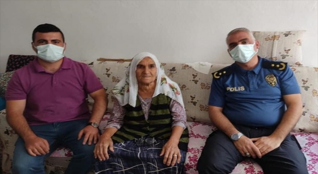 Gece yarısı polislere ikram edilen dut sayesinde hasta kadın kurtarıldı