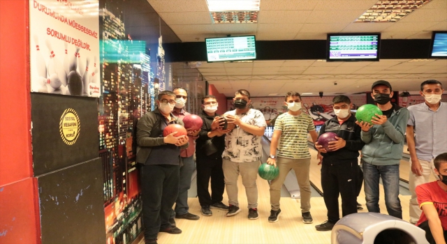 Kayseri’de özel öğrenciler bovling etkinliğinde bir araya geldi